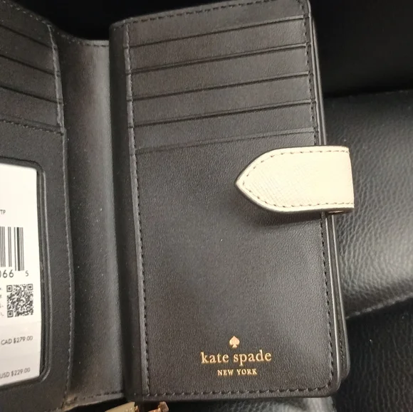 🎉Host Pick 🆕KATE SPADE Madison Puffy Heart Medium Bifold Wallet - Picture 6 of 9